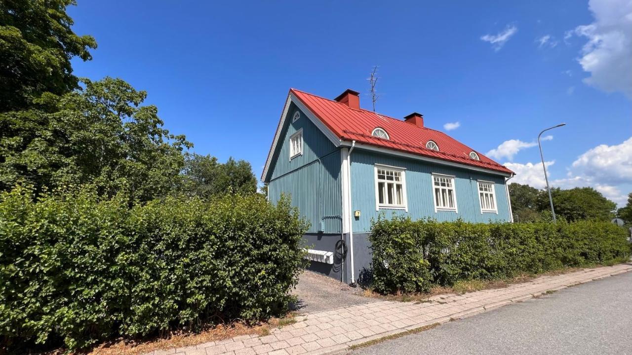 Tunnelmallinen Puutalohuoneisto. Åbo Exteriör bild